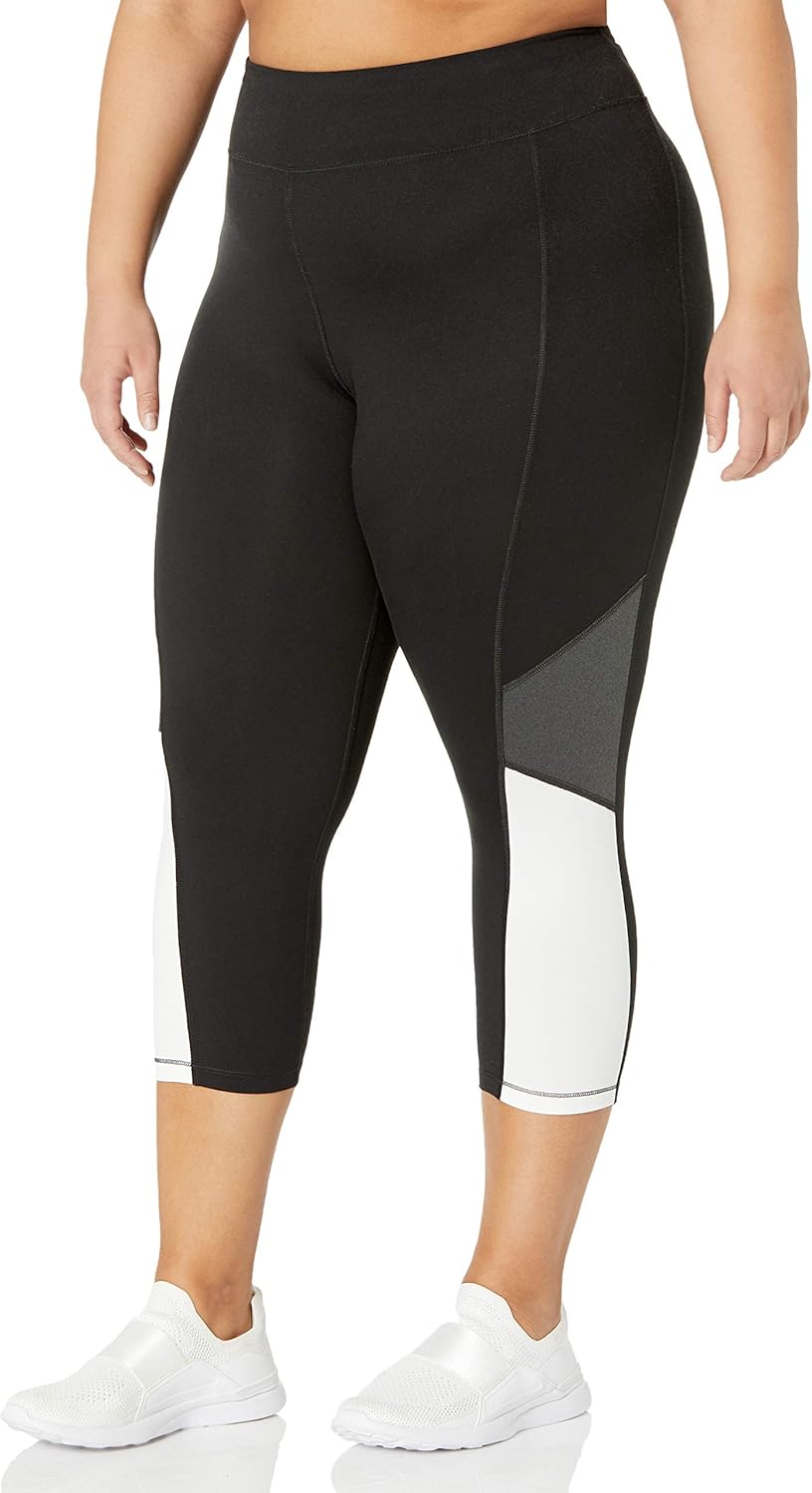 Pantalon Just My Size Activewear porté en situation de détente